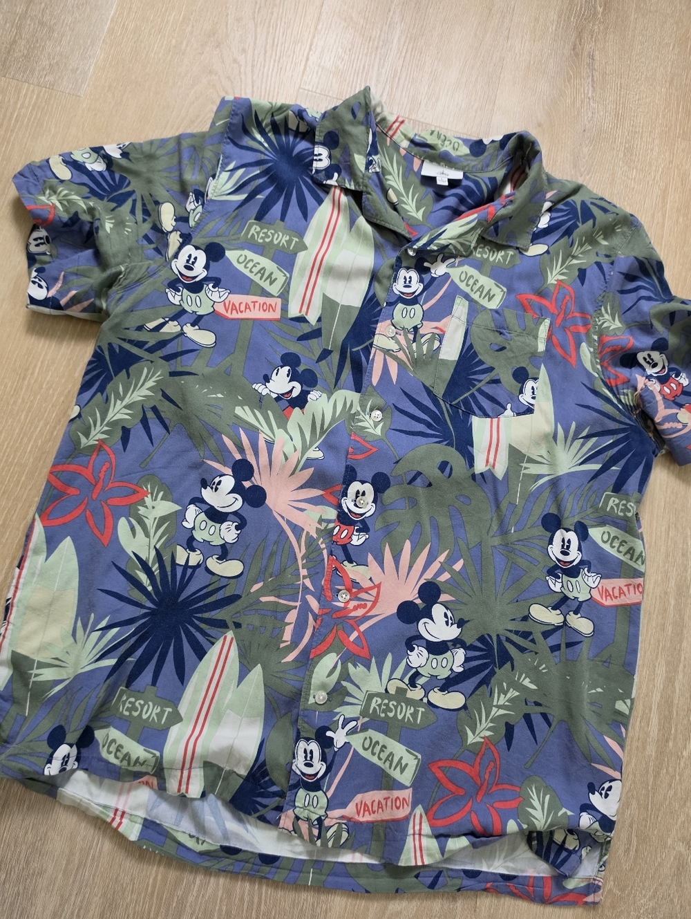 Mickey Mouse Resort Vacation Hawaiian Shirt Size Large